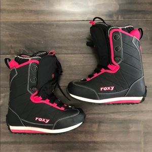 Roxy Snowboarding Boots